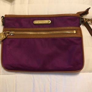 Michael Kors wristlet / clutch